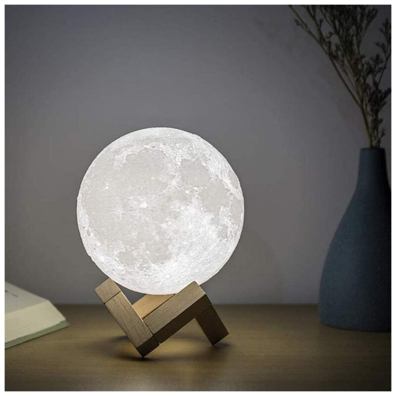 Lámpara Lunar 3D con soporte y bateria recargable que se carga con conexion USB
