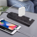 Regleta protectora de sobretensión 10 enchufes y 4 puertos USB